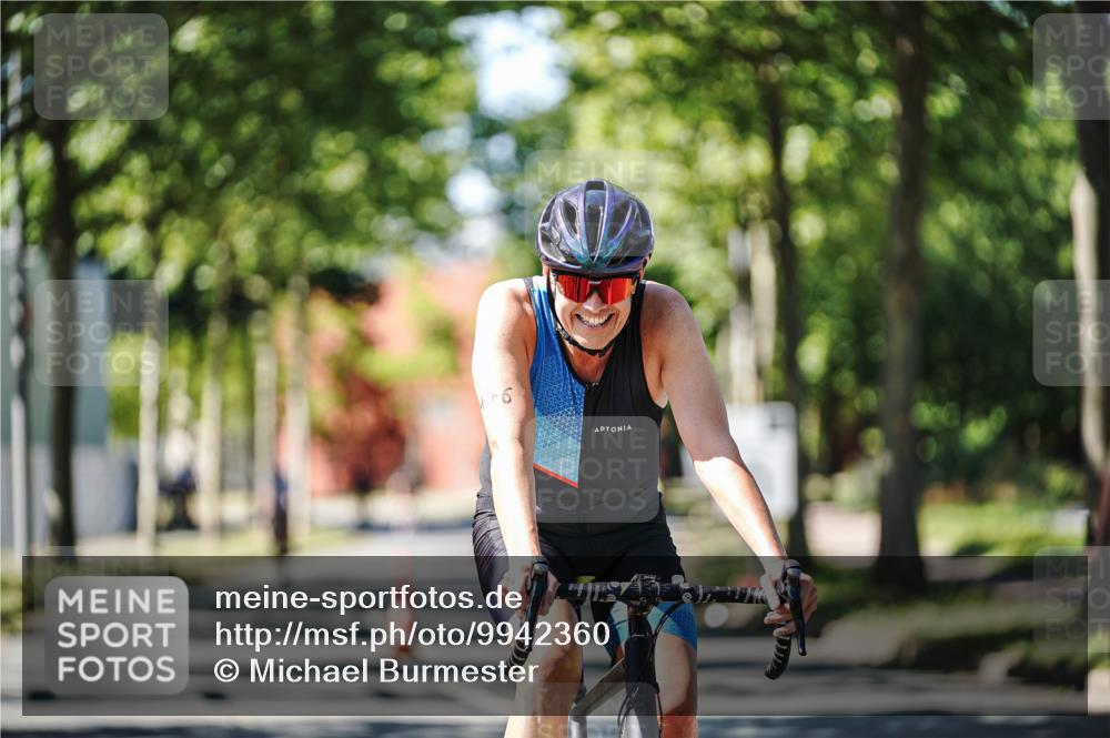 09.08.2026 - GEWOBA Citytriathlon Bremen Michael Burmester http://msf.ph/oto/9942360 09.08.2026 14:27:46 Radfahren 81, 251, 443, 446 meine-sportfotos.de