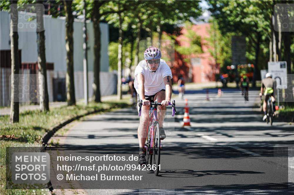 09.08.2026 - GEWOBA Citytriathlon Bremen Michael Burmester http://msf.ph/oto/9942361 09.08.2026 14:27:52 Radfahren 81, 177, 251, 443, 446 meine-sportfotos.de