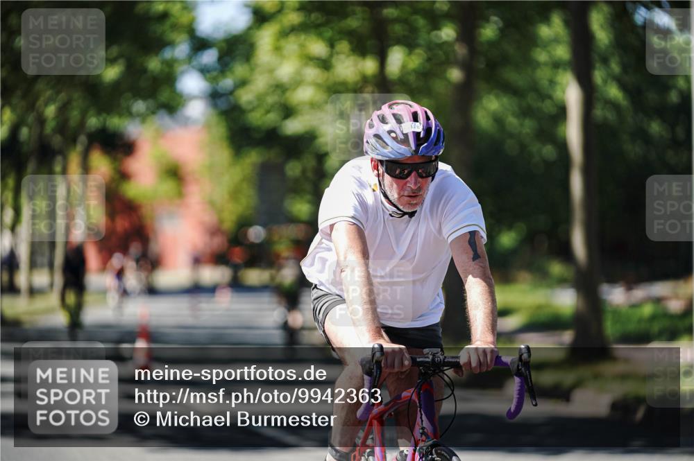 09.08.2026 - GEWOBA Citytriathlon Bremen Michael Burmester http://msf.ph/oto/9942363 09.08.2026 14:27:53 Radfahren 81, 177, 251, 443, 444, 446 meine-sportfotos.de