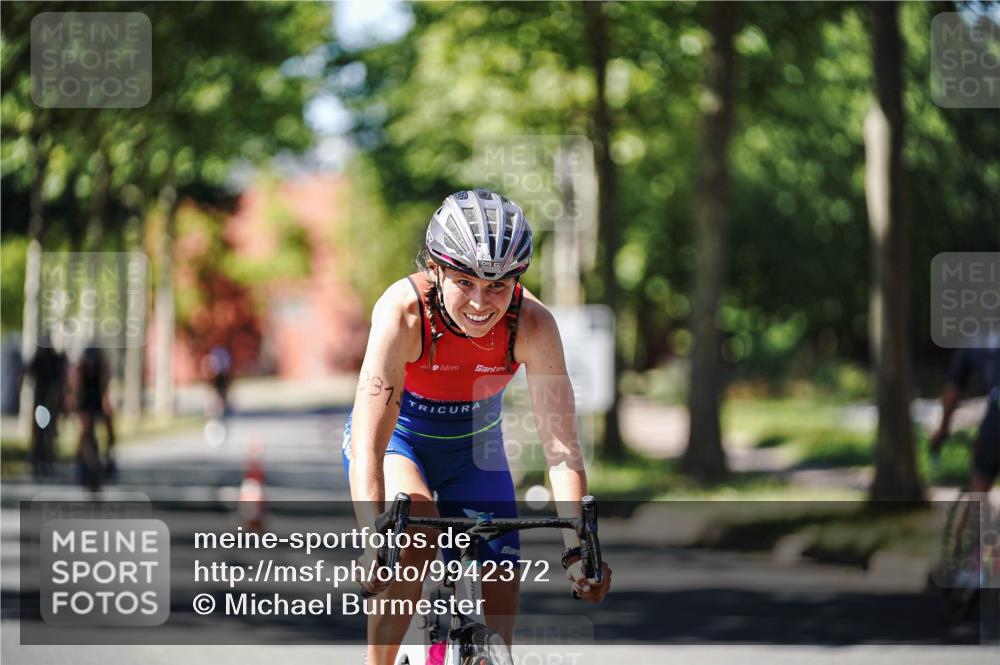 09.08.2026 - GEWOBA Citytriathlon Bremen Michael Burmester http://msf.ph/oto/9942372 09.08.2026 14:28:00 Radfahren 67, 177, 251, 331, 443, 444 meine-sportfotos.de