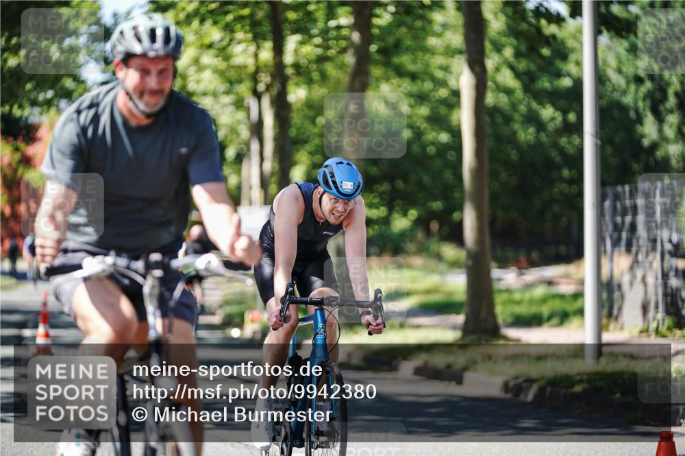 09.08.2026 - GEWOBA Citytriathlon Bremen Michael Burmester http://msf.ph/oto/9942380 09.08.2026 14:28:07 Radfahren 67, 72, 177, 331, 444 meine-sportfotos.de