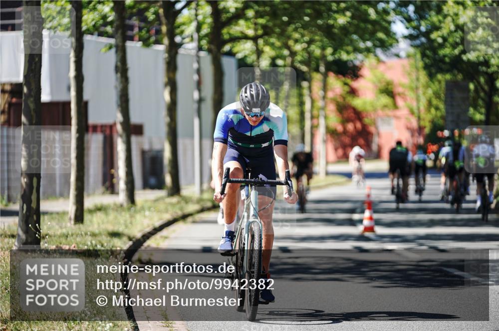 09.08.2026 - GEWOBA Citytriathlon Bremen Michael Burmester http://msf.ph/oto/9942382 09.08.2026 14:28:15 Radfahren 41, 67, 72, 85, 100, 113, 119 meine-sportfotos.de