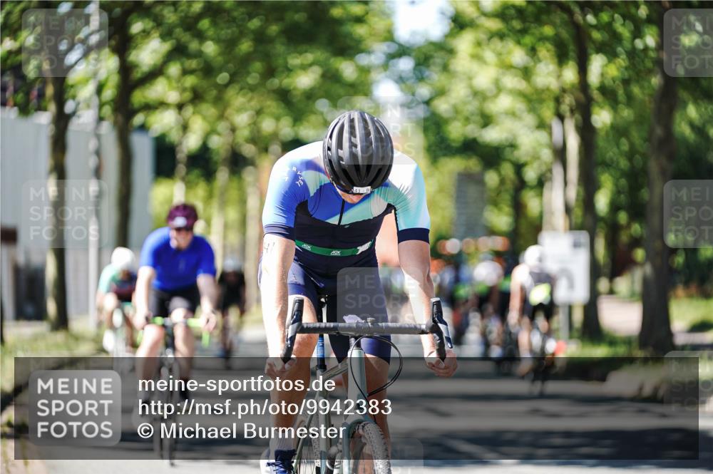 09.08.2026 - GEWOBA Citytriathlon Bremen Michael Burmester http://msf.ph/oto/9942383 09.08.2026 14:28:16 Radfahren 41, 67, 72, 85, 100, 113, 119 meine-sportfotos.de