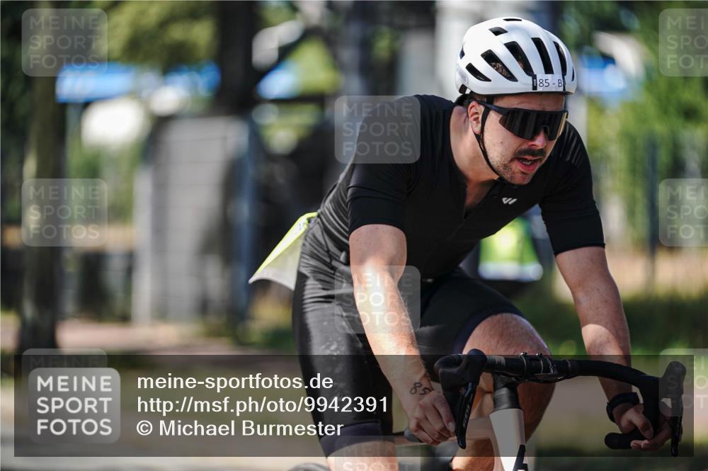 09.08.2026 - GEWOBA Citytriathlon Bremen Michael Burmester http://msf.ph/oto/9942391 09.08.2026 14:28:20 Radfahren 41, 72, 85, 100, 113, 119, 168 meine-sportfotos.de
