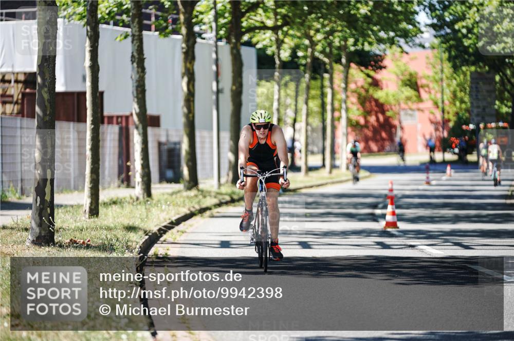 09.08.2026 - GEWOBA Citytriathlon Bremen Michael Burmester http://msf.ph/oto/9942398 09.08.2026 14:28:30 Radfahren 11, 77, 85, 100, 113, 119, 168 meine-sportfotos.de