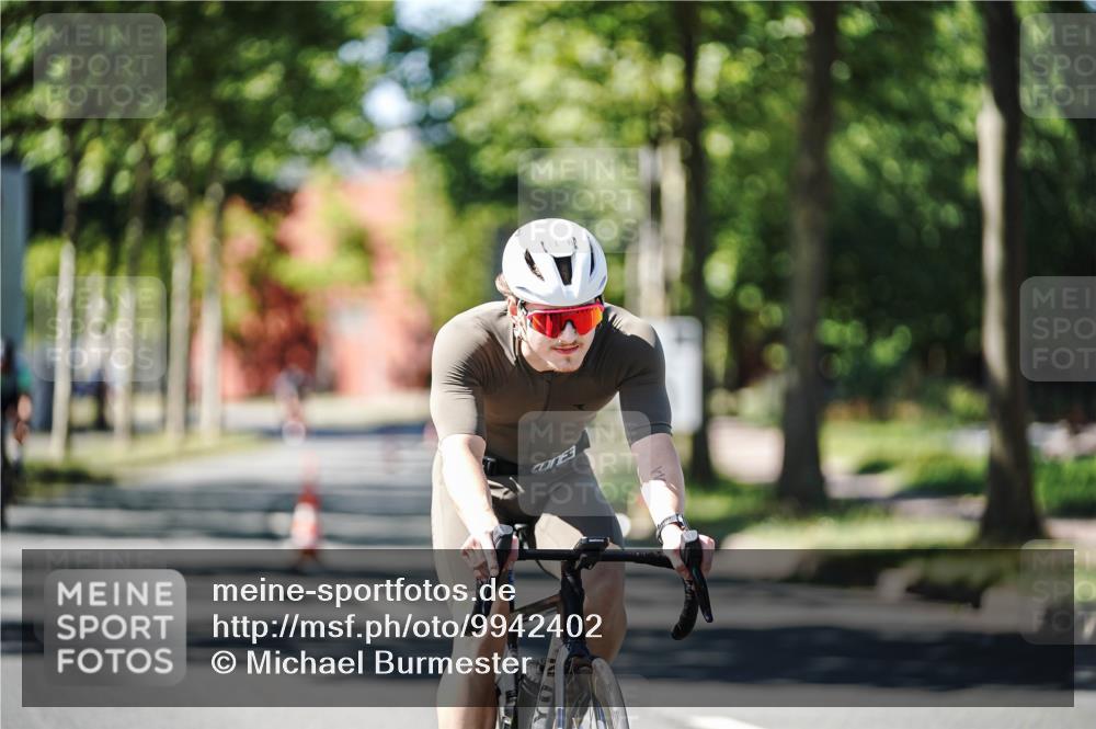 09.08.2026 - GEWOBA Citytriathlon Bremen Michael Burmester http://msf.ph/oto/9942402 09.08.2026 14:28:34 Radfahren 11, 77, 119, 155, 168 meine-sportfotos.de