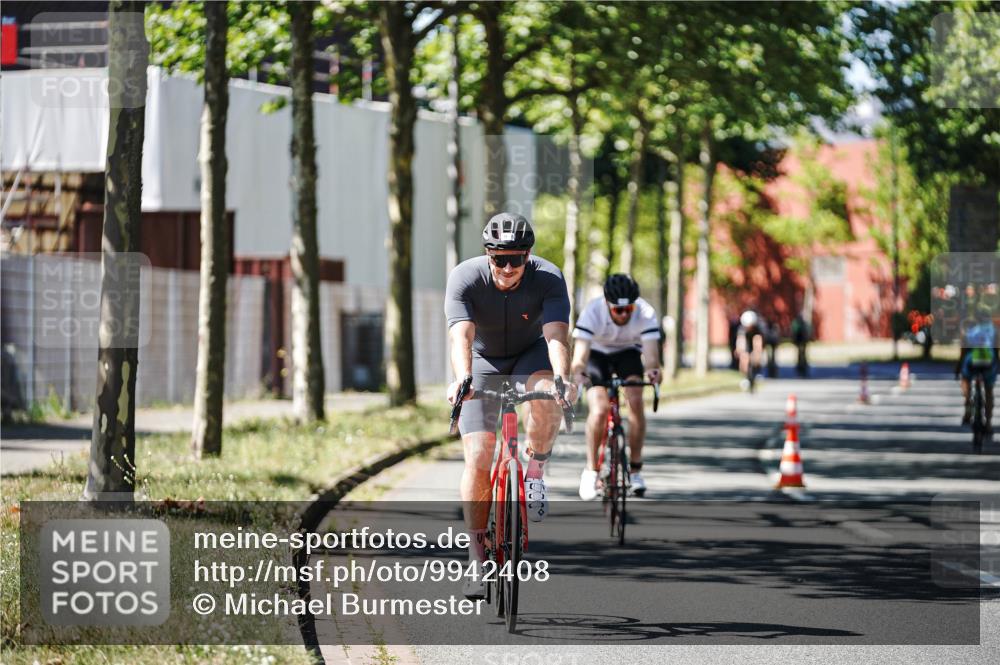 09.08.2026 - GEWOBA Citytriathlon Bremen Michael Burmester http://msf.ph/oto/9942408 09.08.2026 14:28:44 Radfahren 11, 50, 77, 109, 155, 350 meine-sportfotos.de