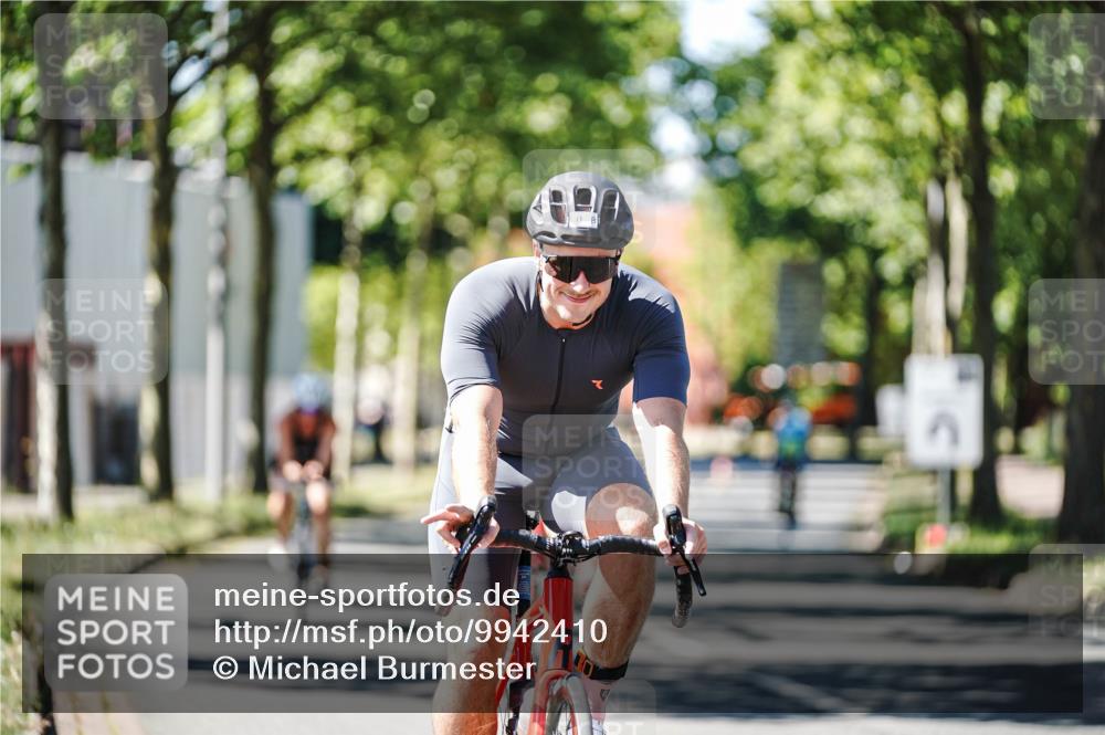 09.08.2026 - GEWOBA Citytriathlon Bremen Michael Burmester http://msf.ph/oto/9942410 09.08.2026 14:28:45 Radfahren 11, 50, 77, 109, 124, 155, 350 meine-sportfotos.de