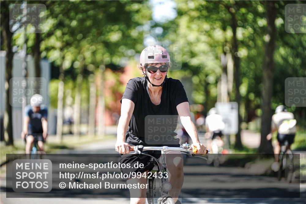 09.08.2026 - GEWOBA Citytriathlon Bremen Michael Burmester http://msf.ph/oto/9942433 09.08.2026 14:29:01 Radfahren 13, 33, 46, 68, 71, 84, 97, 114, 117, 124, 129, 150, 154, 162, 498 meine-sportfotos.de