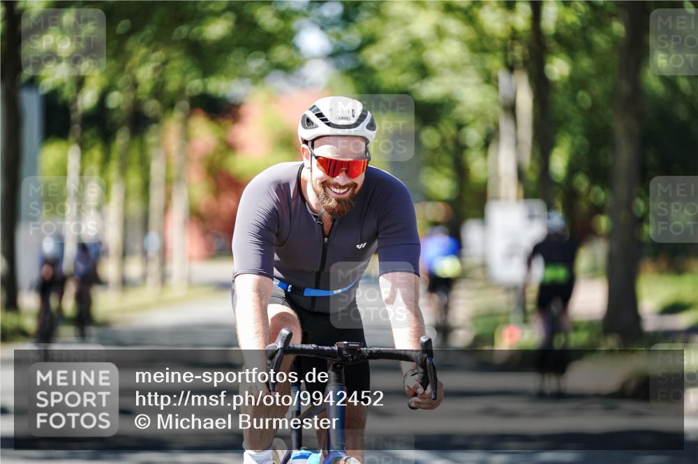 09.08.2026 - GEWOBA Citytriathlon Bremen Michael Burmester http://msf.ph/oto/9942452 09.08.2026 14:29:38 Radfahren 35, 123, 143, 144, 294 meine-sportfotos.de