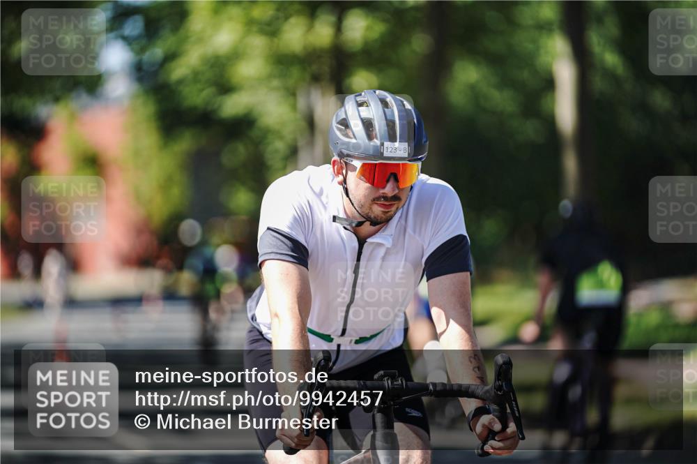 09.08.2026 - GEWOBA Citytriathlon Bremen Michael Burmester http://msf.ph/oto/9942457 09.08.2026 14:29:43 Radfahren 123, 143, 144, 164, 294, 418 meine-sportfotos.de