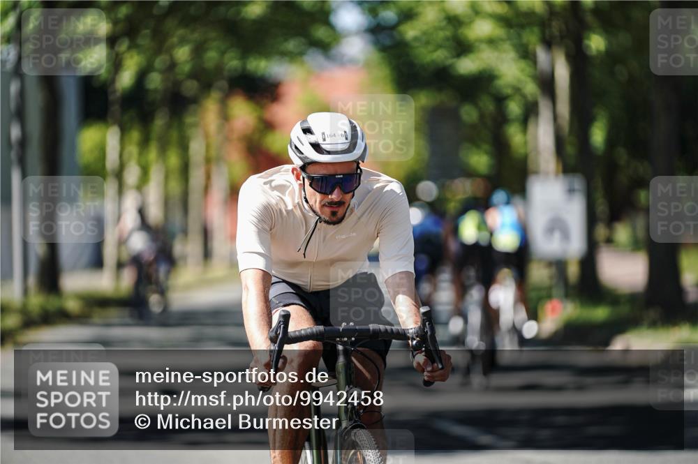 09.08.2026 - GEWOBA Citytriathlon Bremen Michael Burmester http://msf.ph/oto/9942458 09.08.2026 14:29:49 Radfahren 123, 143, 164, 294, 418 meine-sportfotos.de