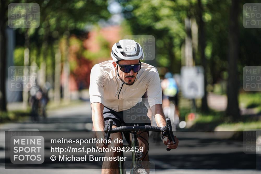 09.08.2026 - GEWOBA Citytriathlon Bremen Michael Burmester http://msf.ph/oto/9942459 09.08.2026 14:29:49 Radfahren 123, 143, 164, 294, 418 meine-sportfotos.de