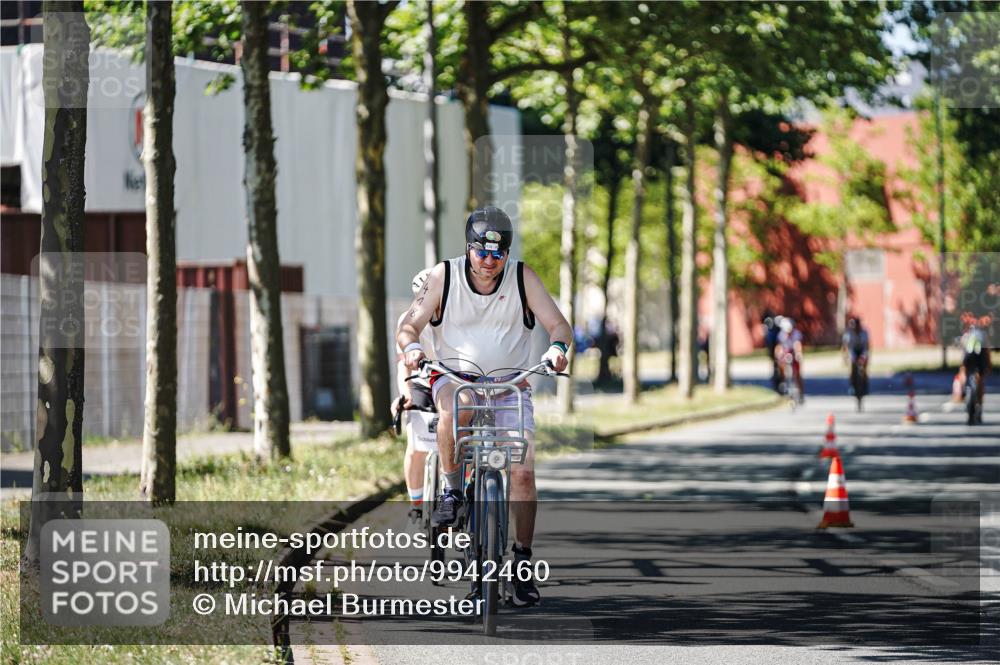 09.08.2026 - GEWOBA Citytriathlon Bremen Michael Burmester http://msf.ph/oto/9942460 09.08.2026 14:29:54 Radfahren 164, 418, 469, 512 meine-sportfotos.de