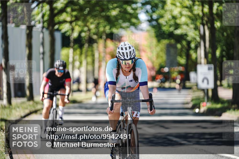 09.08.2026 - GEWOBA Citytriathlon Bremen Michael Burmester http://msf.ph/oto/9942491 09.08.2026 14:30:30 Radfahren 26, 27, 79, 118, 159, 169, 270, 374, 433 meine-sportfotos.de