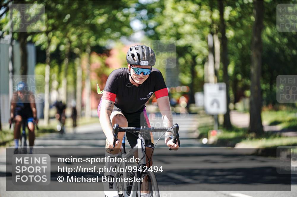 09.08.2026 - GEWOBA Citytriathlon Bremen Michael Burmester http://msf.ph/oto/9942494 09.08.2026 14:30:31 Radfahren 26, 27, 36, 79, 118, 159, 169, 270, 374, 433 meine-sportfotos.de