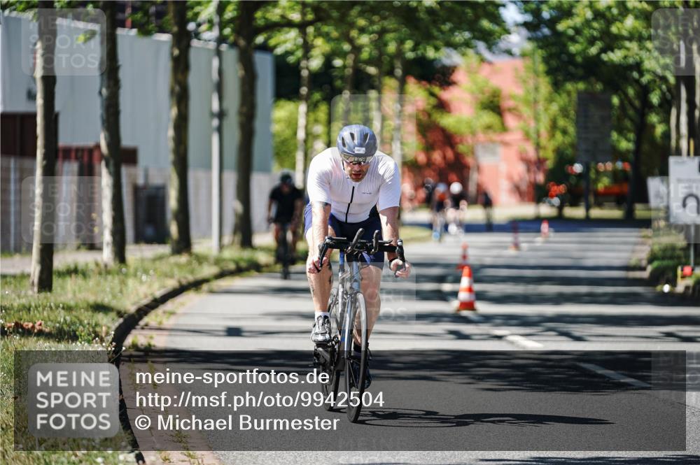 09.08.2026 - GEWOBA Citytriathlon Bremen Michael Burmester http://msf.ph/oto/9942504 09.08.2026 14:30:38 Radfahren 27, 36, 79, 105, 118, 128, 135, 159, 186, 200, 270, 374, 433 meine-sportfotos.de
