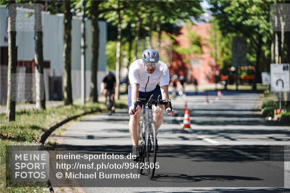 09.08.2026 - GEWOBA Citytriathlon Bremen Michael Burmester http://msf.ph/oto/9942505 09.08.2026 14:30:38 Radfahren 27, 36, 79, 105, 118, 128, 135, 159, 186, 200, 270, 374, 433 meine-sportfotos.de