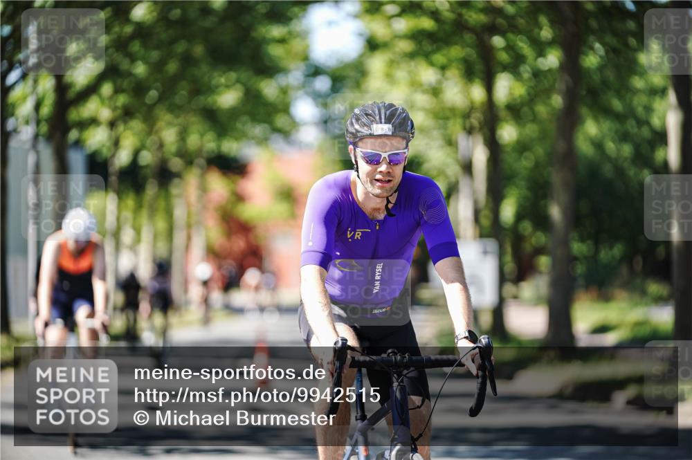 09.08.2026 - GEWOBA Citytriathlon Bremen Michael Burmester http://msf.ph/oto/9942515 09.08.2026 14:30:46 Radfahren 36, 45, 54, 73, 91, 92, 105, 128, 135, 186, 200 meine-sportfotos.de