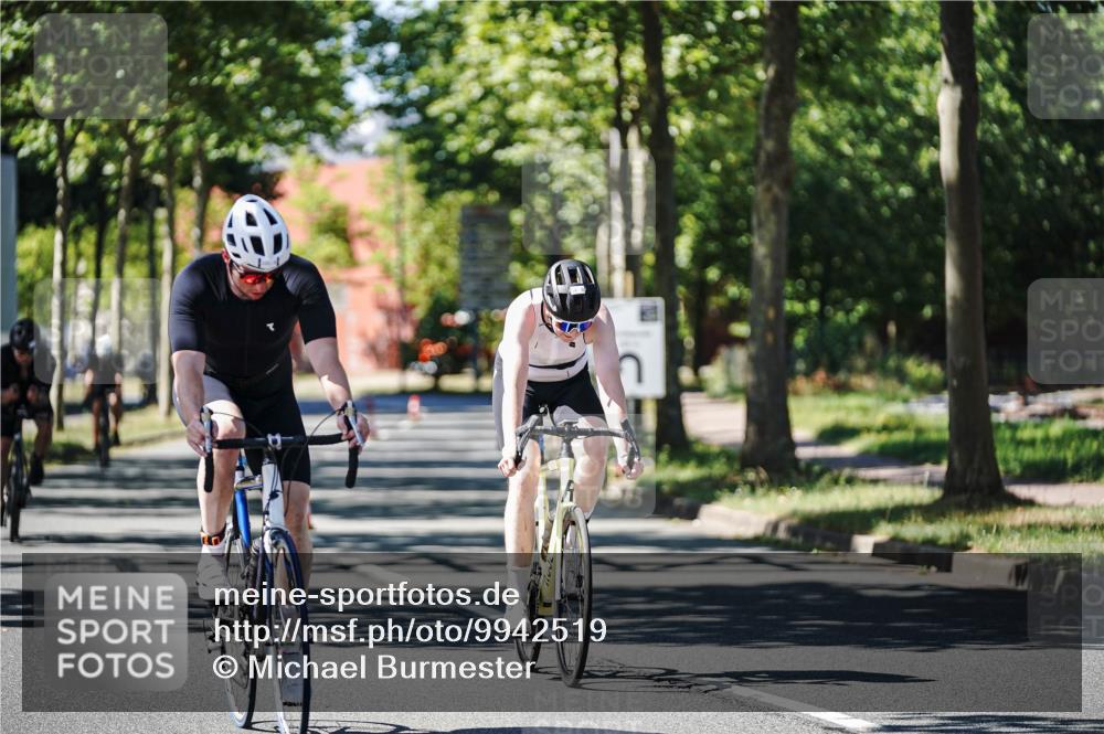 09.08.2026 - GEWOBA Citytriathlon Bremen Michael Burmester http://msf.ph/oto/9942519 09.08.2026 14:30:48 Radfahren 36, 45, 54, 60, 73, 91, 92, 105, 128, 135, 186, 200 meine-sportfotos.de