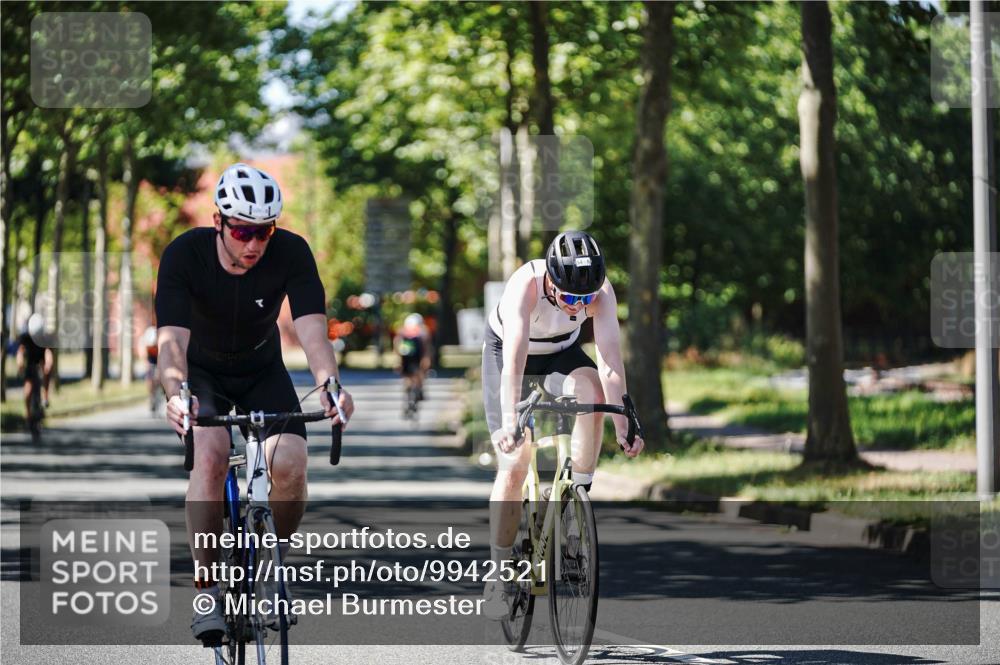 09.08.2026 - GEWOBA Citytriathlon Bremen Michael Burmester http://msf.ph/oto/9942521 09.08.2026 14:30:48 Radfahren 36, 45, 54, 60, 73, 91, 92, 105, 128, 135, 186, 200 meine-sportfotos.de