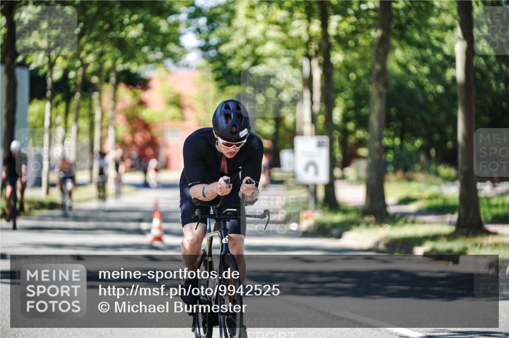 09.08.2026 - GEWOBA Citytriathlon Bremen Michael Burmester http://msf.ph/oto/9942525 09.08.2026 14:30:50 Radfahren 36, 45, 54, 60, 73, 91, 92, 105, 125, 128, 135, 186, 200 meine-sportfotos.de