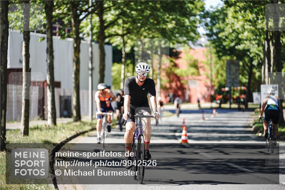 09.08.2026 - GEWOBA Citytriathlon Bremen Michael Burmester http://msf.ph/oto/9942526 09.08.2026 14:30:54 Radfahren 45, 54, 60, 73, 91, 92, 105, 125, 128, 135, 200, 353 meine-sportfotos.de