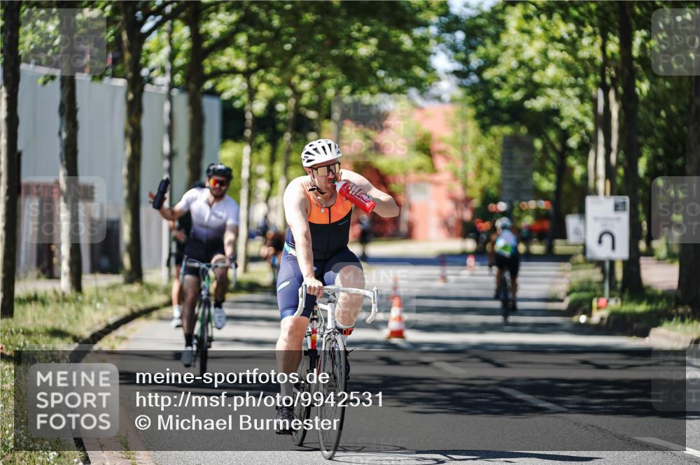 09.08.2026 - GEWOBA Citytriathlon Bremen Michael Burmester http://msf.ph/oto/9942531 09.08.2026 14:30:55 Radfahren 45, 54, 60, 73, 91, 92, 98, 105, 125, 135, 200, 353 meine-sportfotos.de