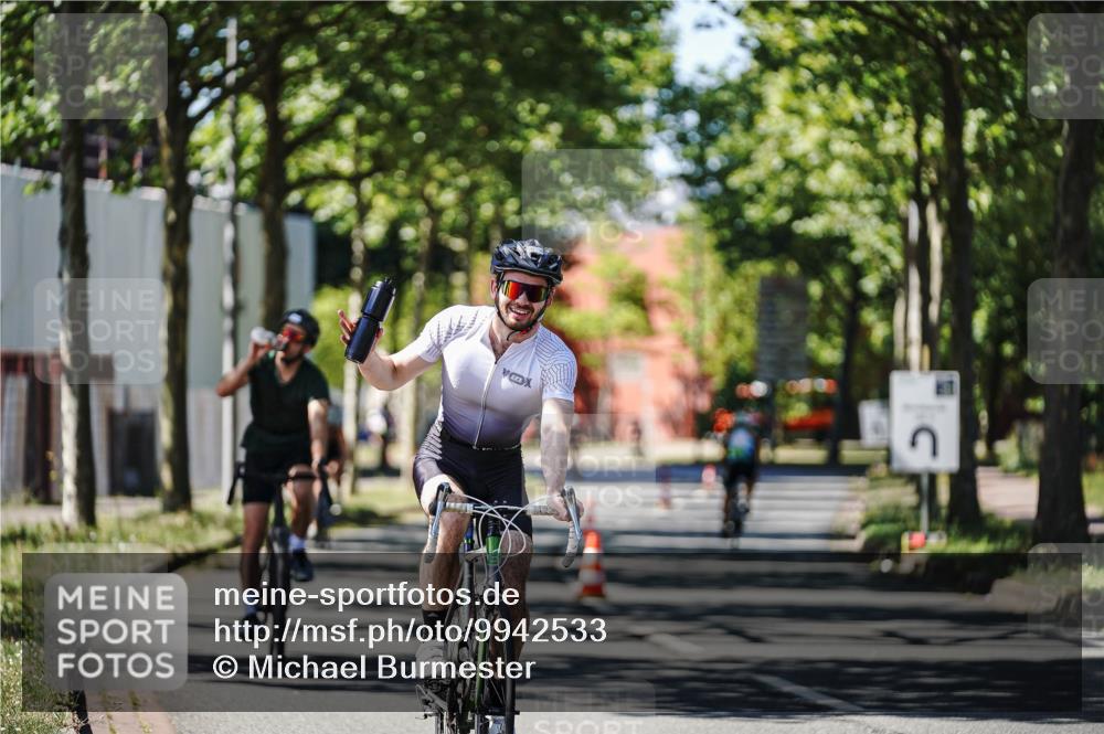09.08.2026 - GEWOBA Citytriathlon Bremen Michael Burmester http://msf.ph/oto/9942533 09.08.2026 14:30:57 Radfahren 45, 54, 60, 73, 91, 92, 98, 105, 125, 200, 353 meine-sportfotos.de