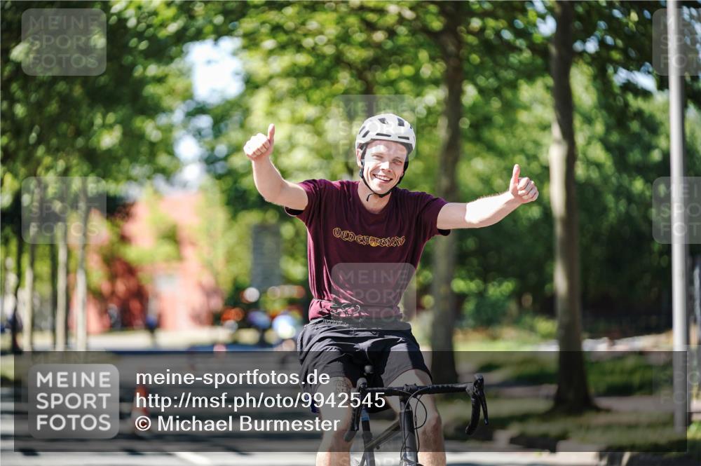 09.08.2026 - GEWOBA Citytriathlon Bremen Michael Burmester http://msf.ph/oto/9942545 09.08.2026 14:31:08 Radfahren 60, 98, 99, 125, 353 meine-sportfotos.de