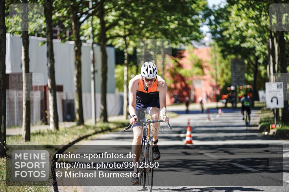 09.08.2026 - GEWOBA Citytriathlon Bremen Michael Burmester http://msf.ph/oto/9942550 09.08.2026 14:31:28 Radfahren 24, 52, 295 meine-sportfotos.de