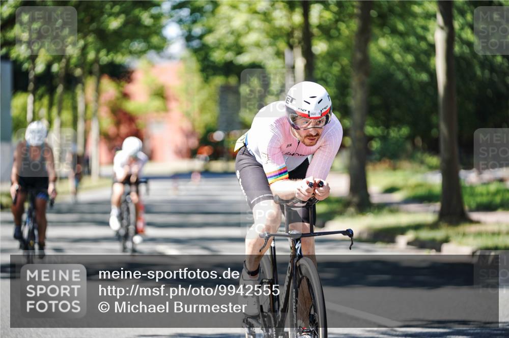 09.08.2026 - GEWOBA Citytriathlon Bremen Michael Burmester http://msf.ph/oto/9942555 09.08.2026 14:31:38 Radfahren 3, 24, 52, 70, 346 meine-sportfotos.de
