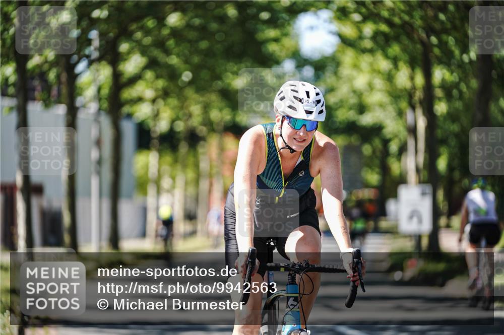 09.08.2026 - GEWOBA Citytriathlon Bremen Michael Burmester http://msf.ph/oto/9942563 09.08.2026 14:31:45 Radfahren 3, 70, 151, 161, 346, 360 meine-sportfotos.de