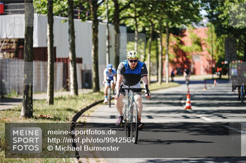 09.08.2026 - GEWOBA Citytriathlon Bremen Michael Burmester http://msf.ph/oto/9942564 09.08.2026 14:31:50 Radfahren 3, 70, 151, 161, 346, 360 meine-sportfotos.de
