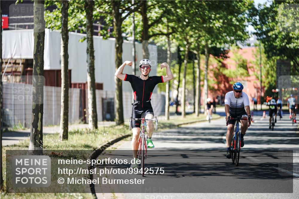 09.08.2026 - GEWOBA Citytriathlon Bremen Michael Burmester http://msf.ph/oto/9942575 09.08.2026 14:32:01 Radfahren 21, 126, 134, 254 meine-sportfotos.de