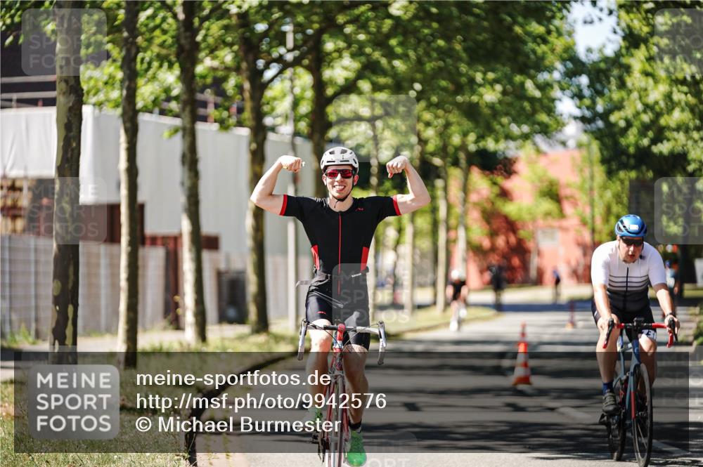 09.08.2026 - GEWOBA Citytriathlon Bremen Michael Burmester http://msf.ph/oto/9942576 09.08.2026 14:32:01 Radfahren 21, 126, 134, 254 meine-sportfotos.de