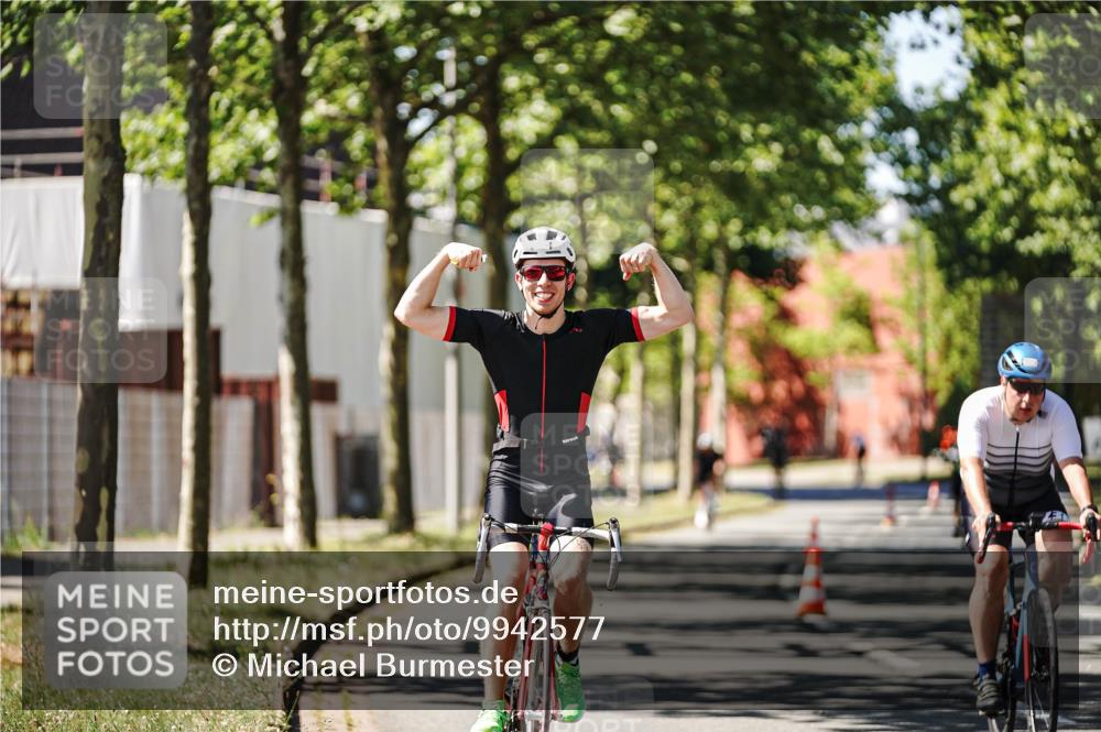 09.08.2026 - GEWOBA Citytriathlon Bremen Michael Burmester http://msf.ph/oto/9942577 09.08.2026 14:32:01 Radfahren 21, 126, 134, 254 meine-sportfotos.de