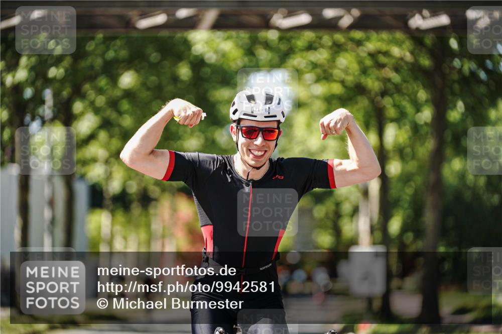 09.08.2026 - GEWOBA Citytriathlon Bremen Michael Burmester http://msf.ph/oto/9942581 09.08.2026 14:32:02 Radfahren 21, 126, 134, 254 meine-sportfotos.de