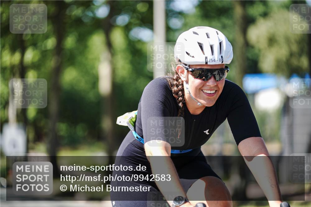 09.08.2026 - GEWOBA Citytriathlon Bremen Michael Burmester http://msf.ph/oto/9942583 09.08.2026 14:32:09 Radfahren 21, 111, 126, 134, 254 meine-sportfotos.de