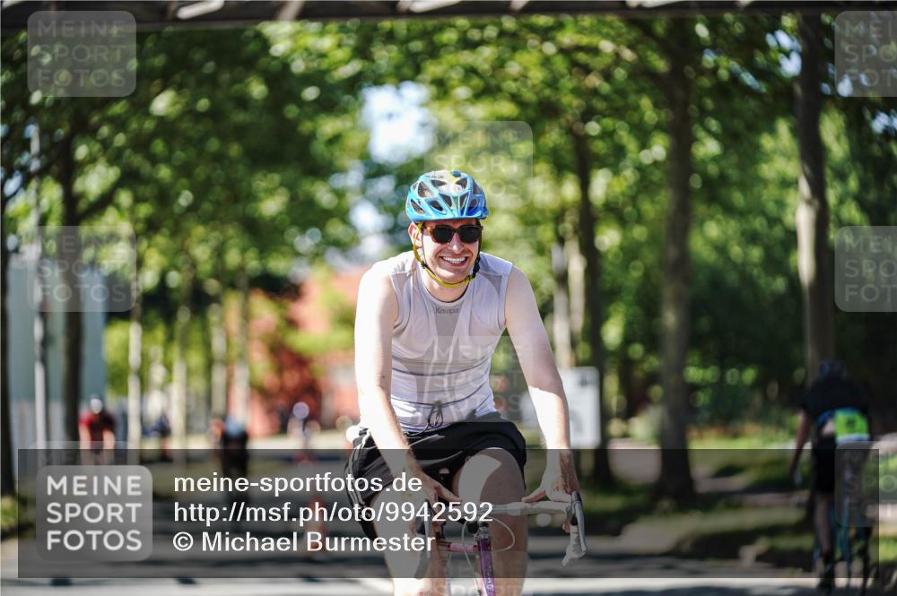 09.08.2026 - GEWOBA Citytriathlon Bremen Michael Burmester http://msf.ph/oto/9942592 09.08.2026 14:32:35 Radfahren 2, 22, 44, 76, 83, 396 meine-sportfotos.de
