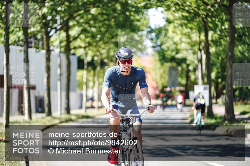 09.08.2026 - GEWOBA Citytriathlon Bremen Michael Burmester http://msf.ph/oto/9942602 09.08.2026 14:32:46 Radfahren 2, 44, 76, 396 meine-sportfotos.de