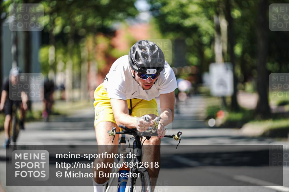 09.08.2026 - GEWOBA Citytriathlon Bremen Michael Burmester http://msf.ph/oto/9942618 09.08.2026 14:33:01 Radfahren 9, 19, 38, 148, 257, 302, 349, 354 meine-sportfotos.de