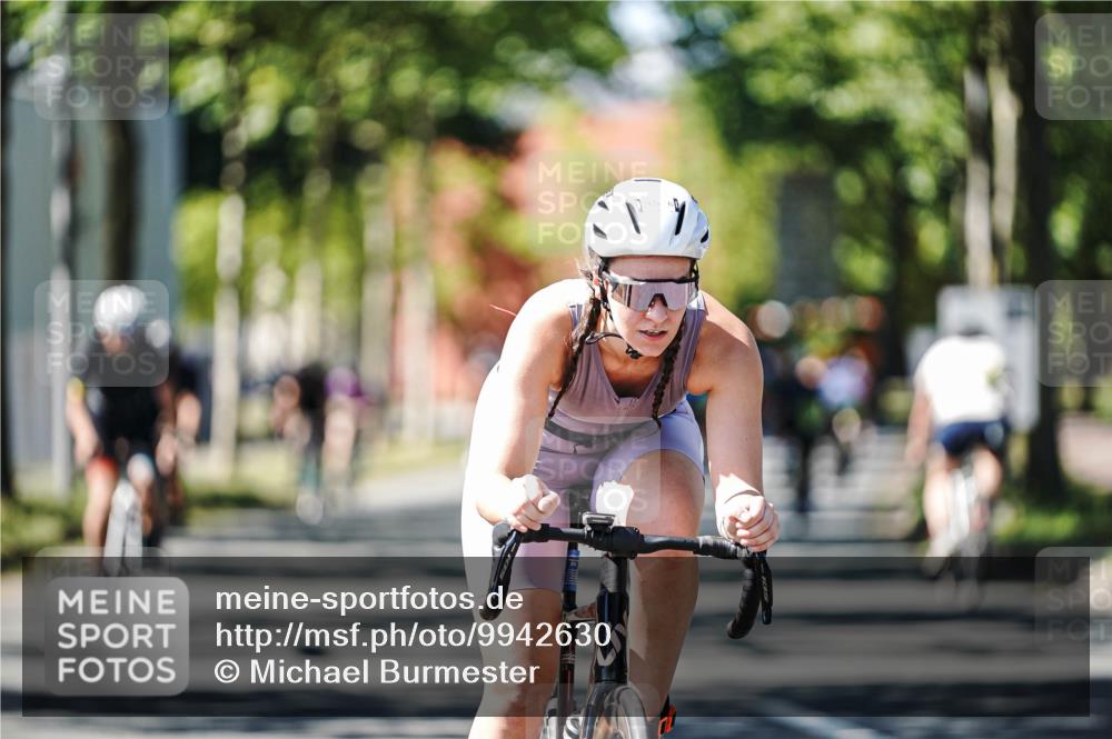 09.08.2026 - GEWOBA Citytriathlon Bremen Michael Burmester http://msf.ph/oto/9942630 09.08.2026 14:33:18 Radfahren 17, 86, 158, 179, 180, 265, 354, 395 meine-sportfotos.de
