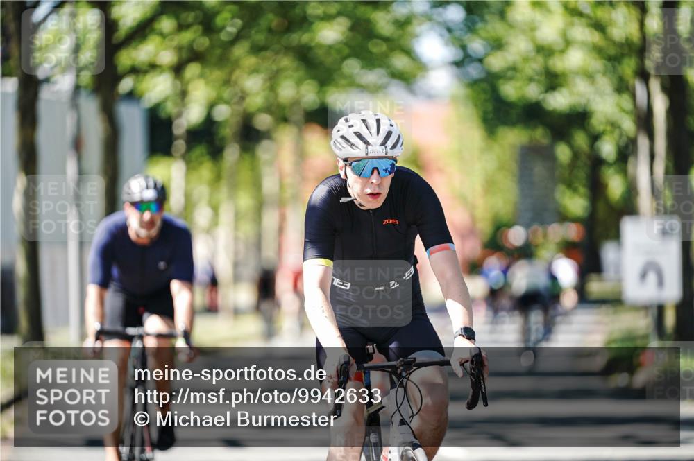 09.08.2026 - GEWOBA Citytriathlon Bremen Michael Burmester http://msf.ph/oto/9942633 09.08.2026 14:33:20 Radfahren 17, 86, 158, 179, 180, 265, 354, 395 meine-sportfotos.de