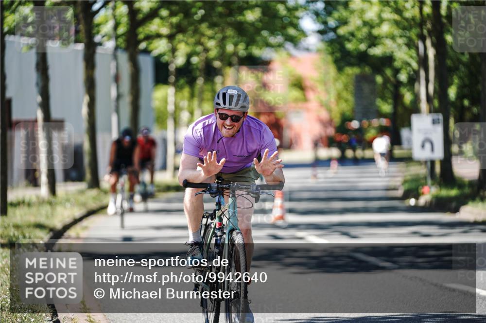 09.08.2026 - GEWOBA Citytriathlon Bremen Michael Burmester http://msf.ph/oto/9942640 09.08.2026 14:33:24 Radfahren 17, 86, 158, 179, 180, 232, 265, 308, 395 meine-sportfotos.de
