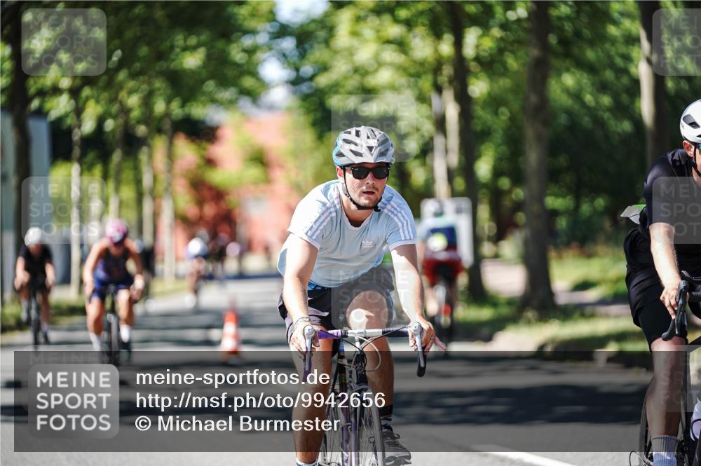 09.08.2026 - GEWOBA Citytriathlon Bremen Michael Burmester http://msf.ph/oto/9942656 09.08.2026 14:33:31 Radfahren 17, 38, 74, 86, 158, 179, 218, 232, 263, 308, 395, 470 meine-sportfotos.de