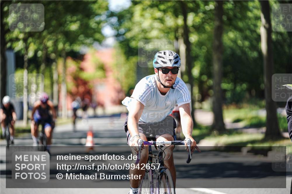 09.08.2026 - GEWOBA Citytriathlon Bremen Michael Burmester http://msf.ph/oto/9942657 09.08.2026 14:33:31 Radfahren 17, 38, 74, 86, 158, 179, 218, 232, 263, 308, 395, 470 meine-sportfotos.de