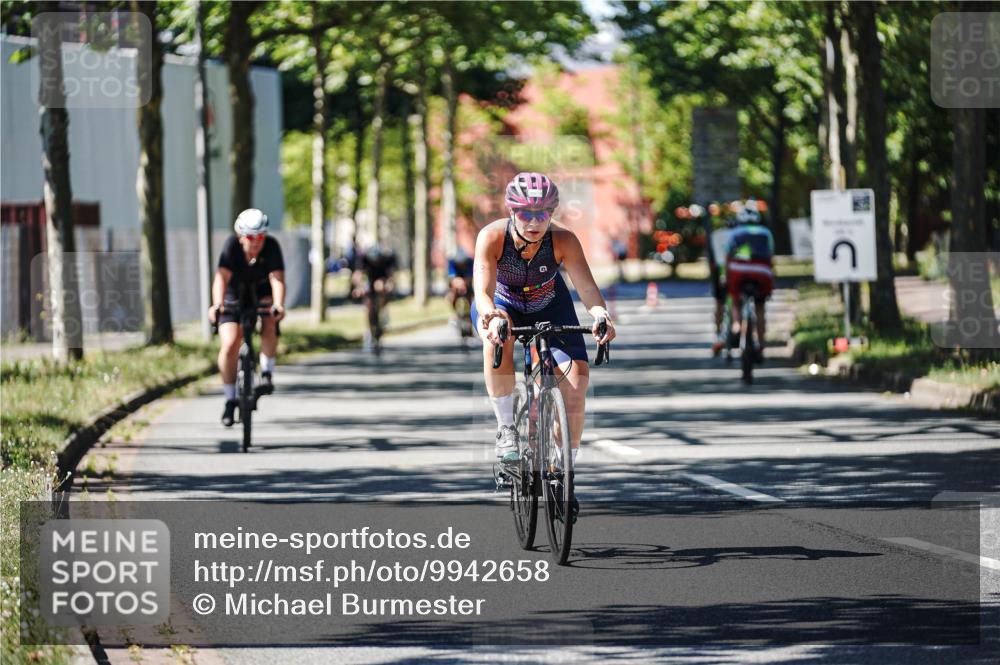 09.08.2026 - GEWOBA Citytriathlon Bremen Michael Burmester http://msf.ph/oto/9942658 09.08.2026 14:33:32 Radfahren 17, 38, 74, 86, 158, 179, 218, 232, 263, 308, 395, 470 meine-sportfotos.de