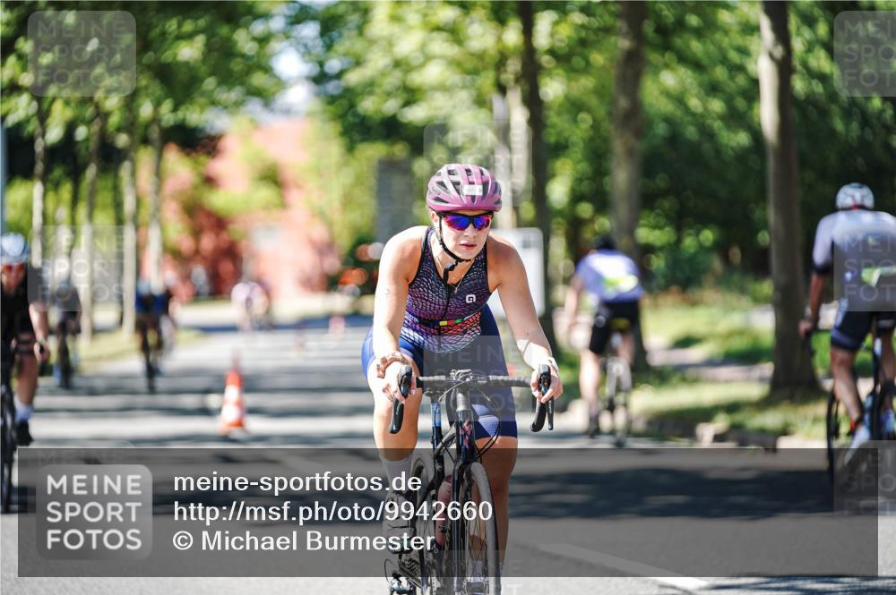 09.08.2026 - GEWOBA Citytriathlon Bremen Michael Burmester http://msf.ph/oto/9942660 09.08.2026 14:33:33 Radfahren 17, 38, 74, 86, 158, 179, 218, 232, 263, 308, 395, 470 meine-sportfotos.de
