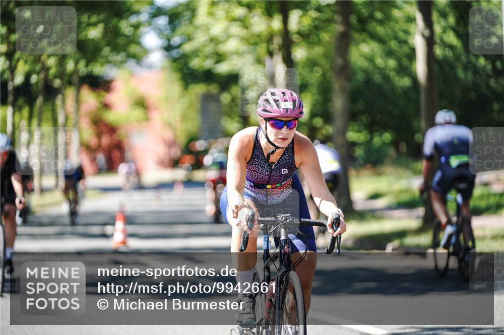 09.08.2026 - GEWOBA Citytriathlon Bremen Michael Burmester http://msf.ph/oto/9942661 09.08.2026 14:33:33 Radfahren 17, 38, 74, 86, 158, 179, 218, 232, 263, 308, 395, 470 meine-sportfotos.de
